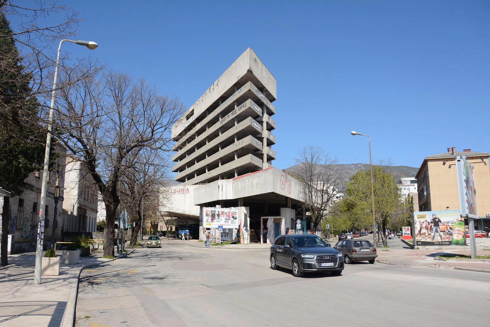 MOSTAR Kada će Staklena banka biti u novom ruhu?